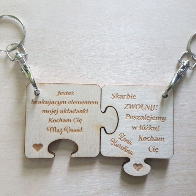 Personalizowane breloczki w kształcie puzzli dla zakochanych zestaw 2 sztuk