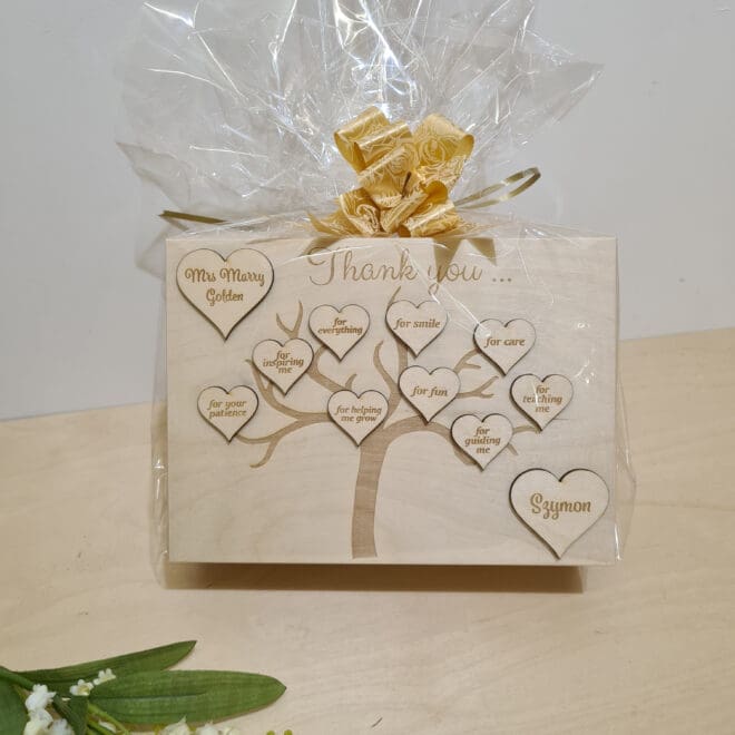 SZKATUŁKA DREWNIANA Z GRAWEREM PREZENT DLA NAUCZYCIELA