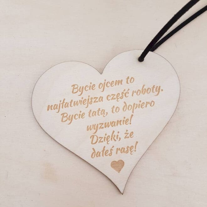 Personalizowana zawieszka do auta w kształcie serca dla taty "Dzięki że dałeś rade"