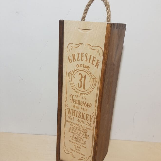 PERSONALIZOWANA SKRZYNKA NA ALKOHOL "WHISKY" Wzór 2