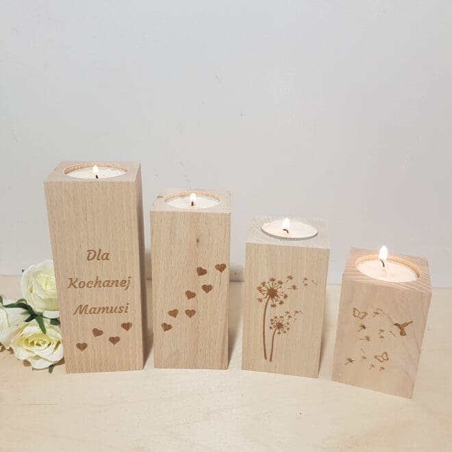 ZESTAW 4 GRAWEROWANYCH ŚWIECZNIKÓW DLA MAMY