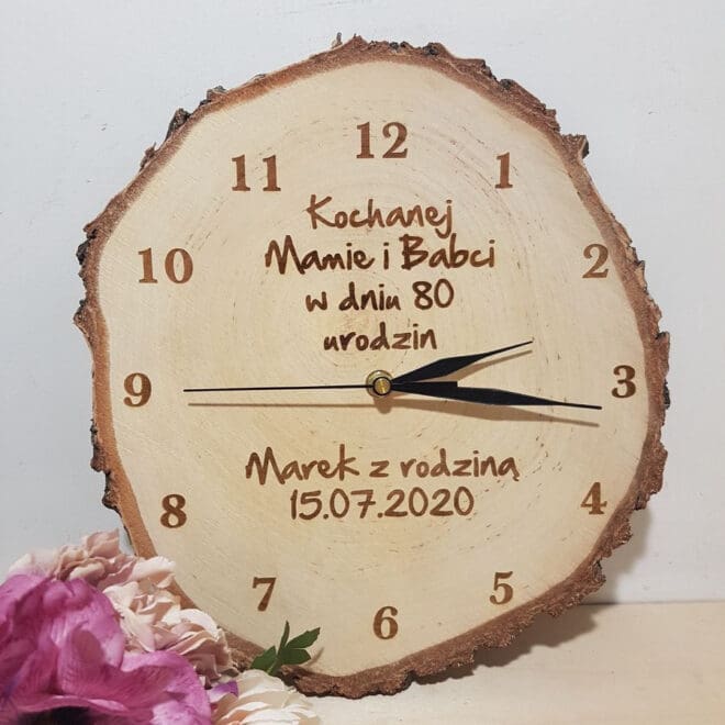 ZEGAR ŚCIENNY NA PLASTRZE BRZOZY Z GRAWEREM