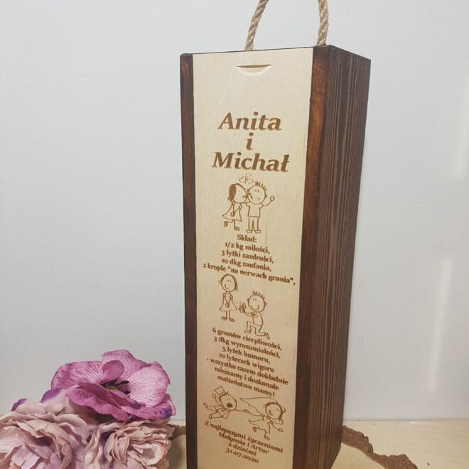 SKRZYNKA NA WINO PREZENT ŚLUB WESELE Z GRAWEREM - ŚMIESZNE ŻYCZENIA