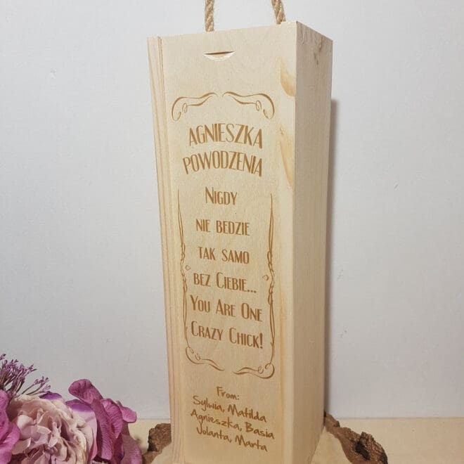Personalizowana skrzynka na alkohol prezent na odejście z pracy "NIGDY NIE BĘDZIE TAK SAMO BEZ CIEBIE"