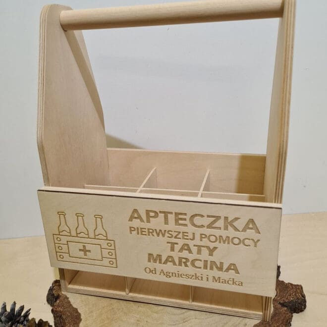 NOSIDEŁKO NA PIWO Z GRAWEREM "APTECZKA PIERWSZEJ POMOCY TATY"