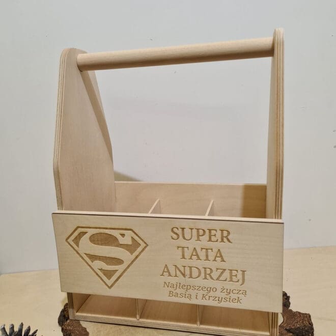 NOSIDEŁKO NA PIWO Z GRAWEREM "SUPER TATA"