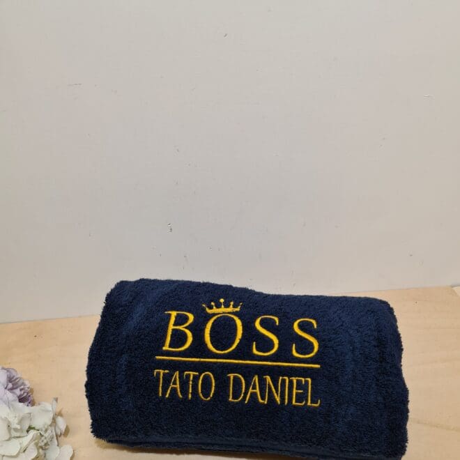 Ręcznik z haftem "BOSS TATA"