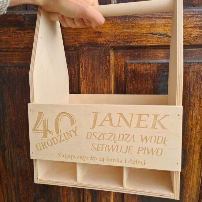 NOSIDEŁKO NA PIWO Z GRAWEREM "OSZCZĘDZA WODĘ SERWUJE PIWO"