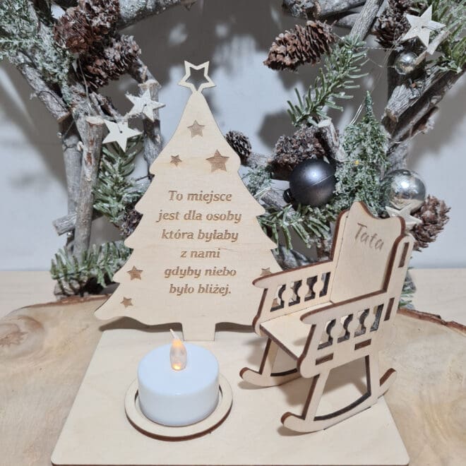 Zestaw choinka z krzesłem upamiętniająca zmarłą osobę, Boże Narodzenie w niebie
