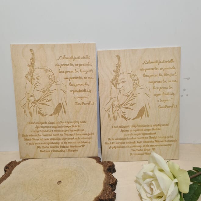 GRAWEROWANA TABLICZKA Z JANEM PAWŁEM II "Dla Babci, Dziadka, Dziadków"