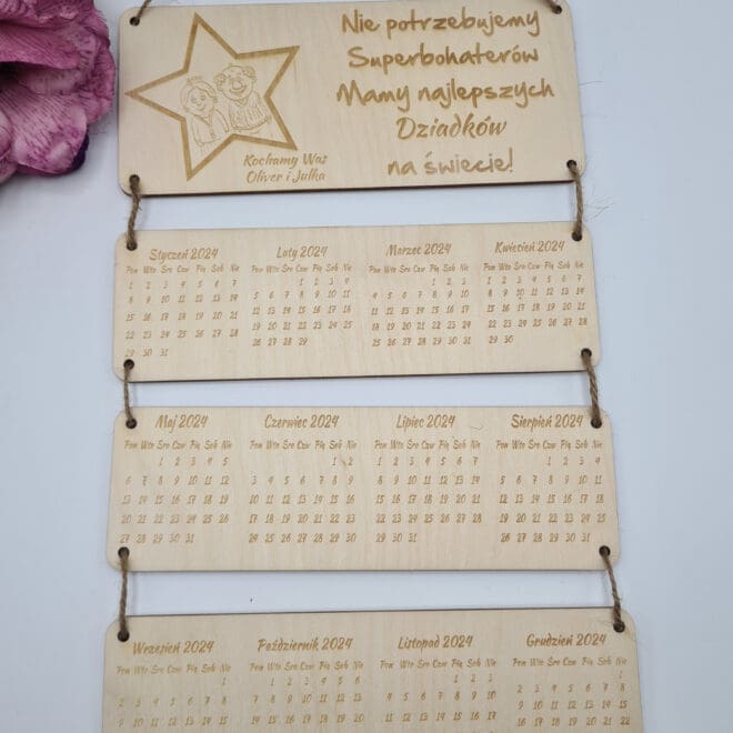Kalendarz Grawerowany Dla Babci i Dziadka "Mam najlepszych Dziadków"
