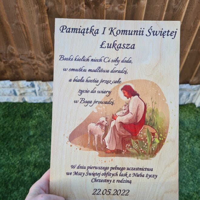 PAMIĄTKA Z OKAZJI PIERWSZEJ KOMUNII ŚWIĘTEJ DREWNIANA TABLICZKA W KOLORZE DO POSTAWIENIA