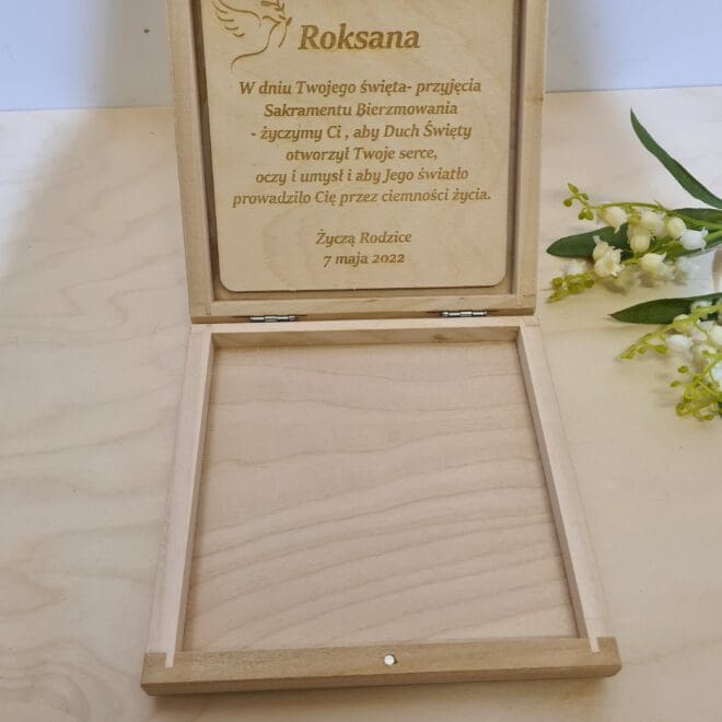 DREWNIANE PUDEŁKO NA PIENIĄDZE, DREWNIANA KOPERTA PAMIĄTKA BIERZMOWANIA