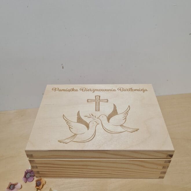 Drewniane pudełko Pamiątka Bierzmowania