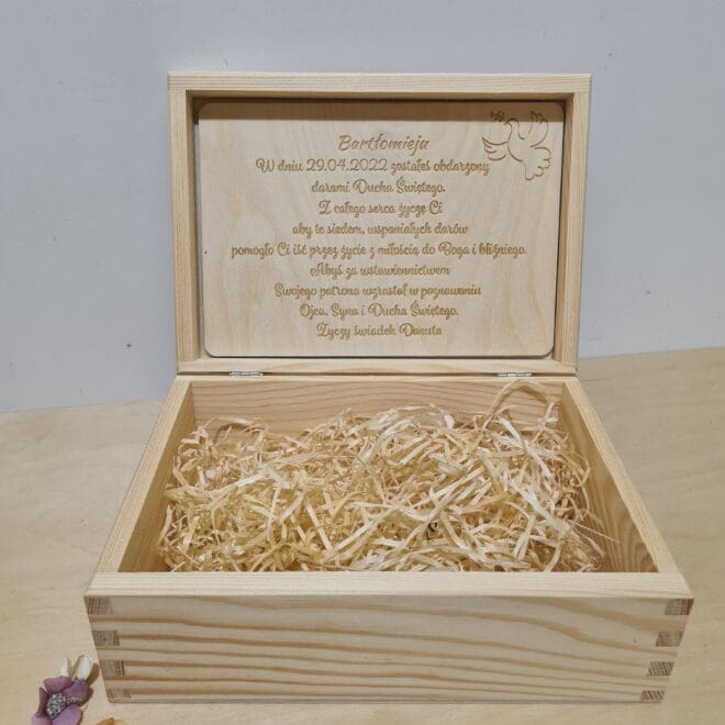DREWNIANE PUDEŁKO Pamiątka bierzmowania