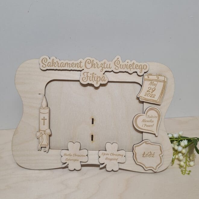 DREWNIANA RAMKA NA ZDJĘCIE PAMIĄTKA CHRZTU ŚWIĘTEGO