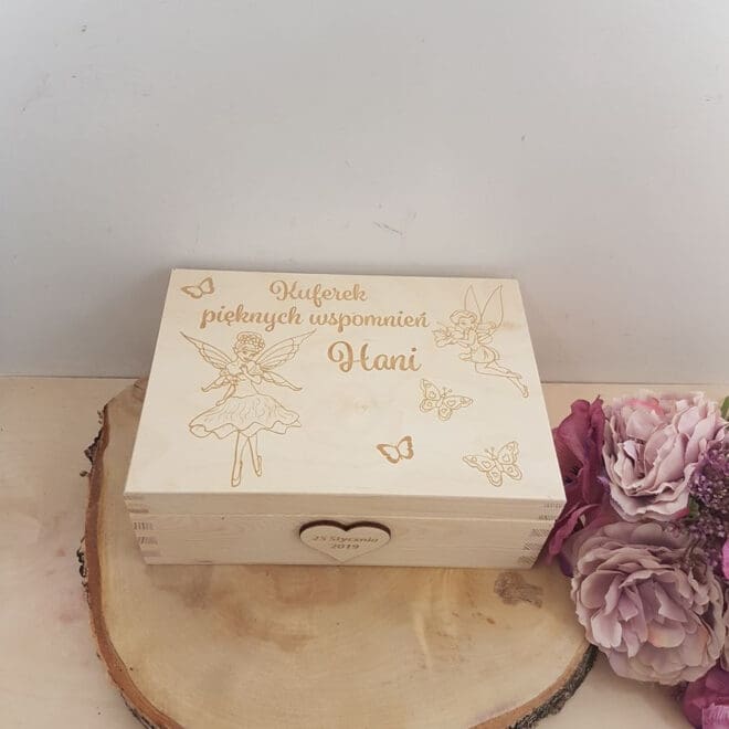 Kuferek wspomnień dla dziecka Drewniana skrzynka "Wróżka"