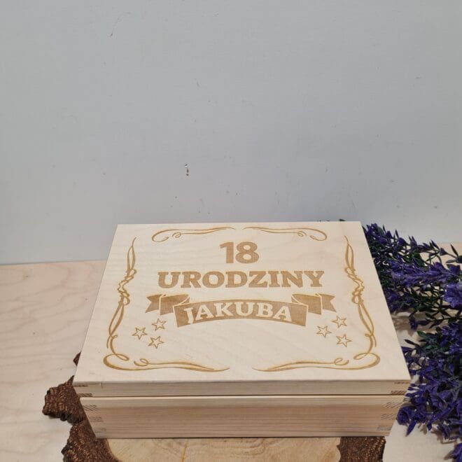 Szkatułka "18 URODZINY" Prezent dla chłopaka na 18 urodziny z grawerem