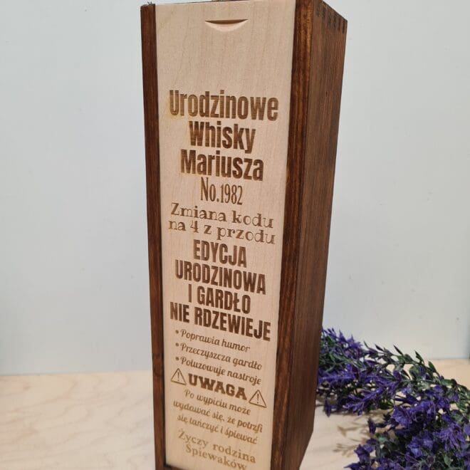 PERSONALIZOWANA SKRZYNKA NA ALKOHOL "Urodzinowe Whisky"