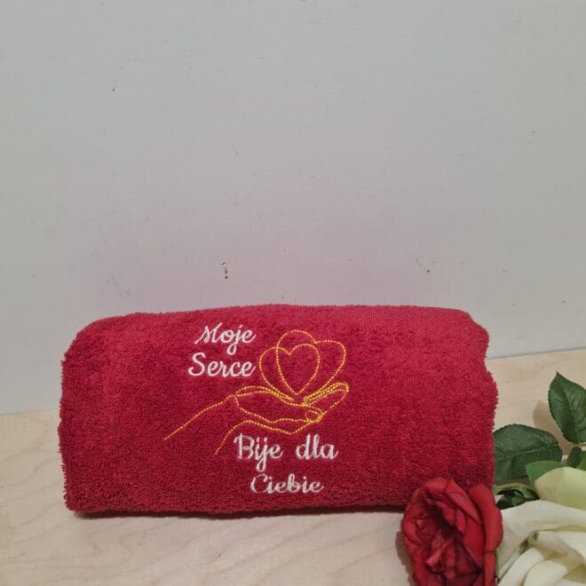Ręcznik z haftem "Moje serce bije dla Ciebie"