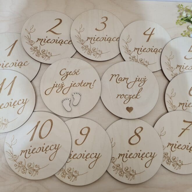 DREWNIANE TABLICZKI DO ZDJĘĆ Z MIESIĄCAMI