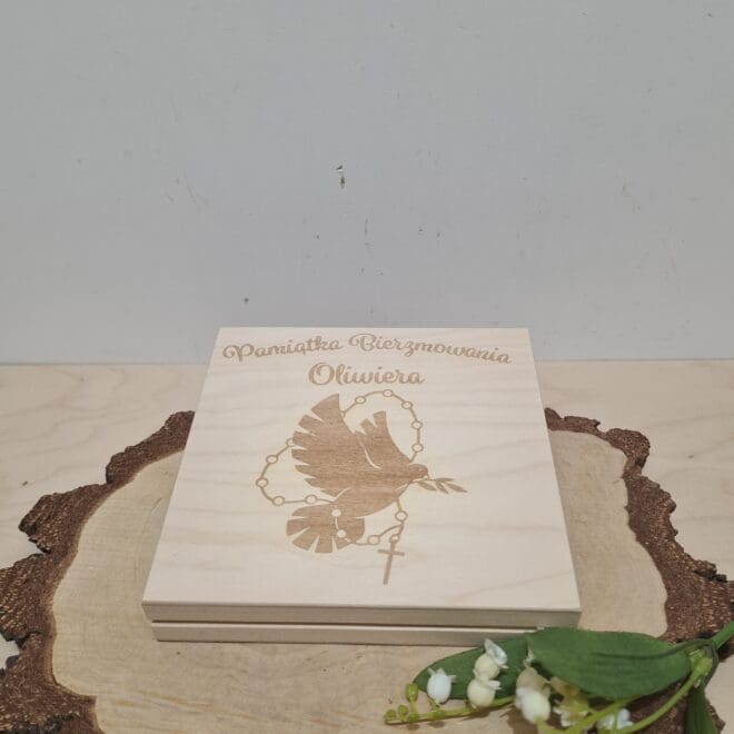 DREWNIANE PUDEŁKO NA PIENIĄDZE, DREWNIANA KOPERTA PAMIĄTKA BIERZMOWANIA "Gołąb"
