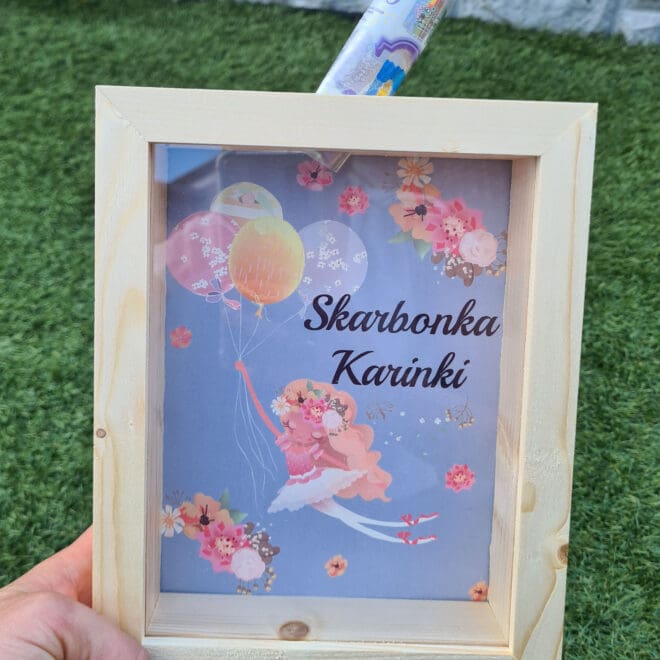 SKARBONKA 3D DREWNIANA Z SZYBKĄ Z IMIENIEM DZIECKA - Baletnica