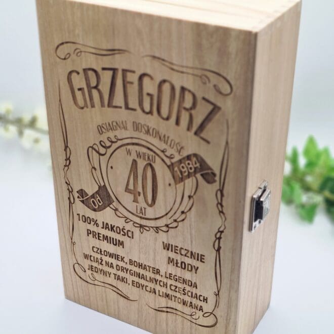 Personalizowana podwójna skrzynka na alkohol z grawerem "Osiągnął doskonałość"