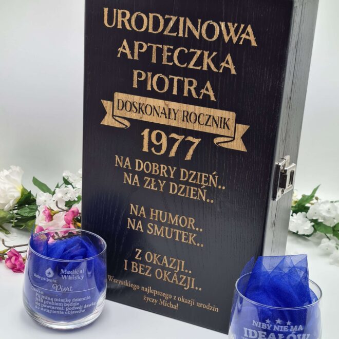 Zestaw Personalizowana Podwójna skrzynka na alkohol oraz dwie szklanki z grawerem Urodzinowa Apteczka
