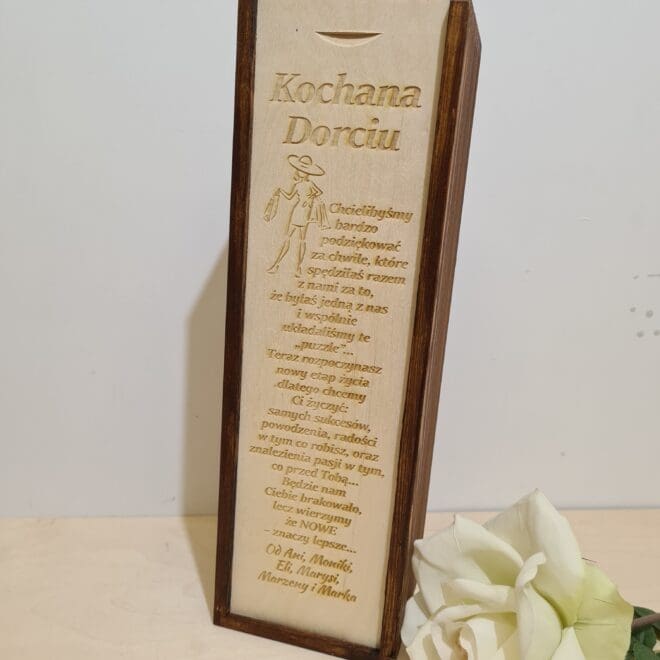 prezent na odejscie z pracy skrzynka na alkohol z grawerem