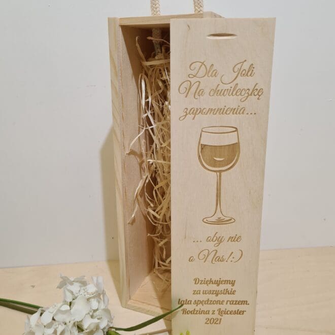 Personalizowana skrzynka na alkohol prezent na odejście z pracy "Na chwileczkę zapomnienia..."