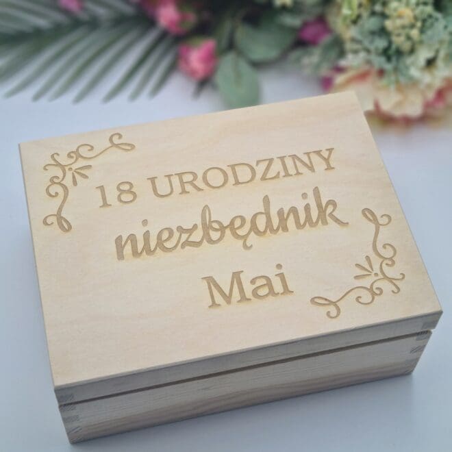 szkatulka niezbednik na 18 urodziny