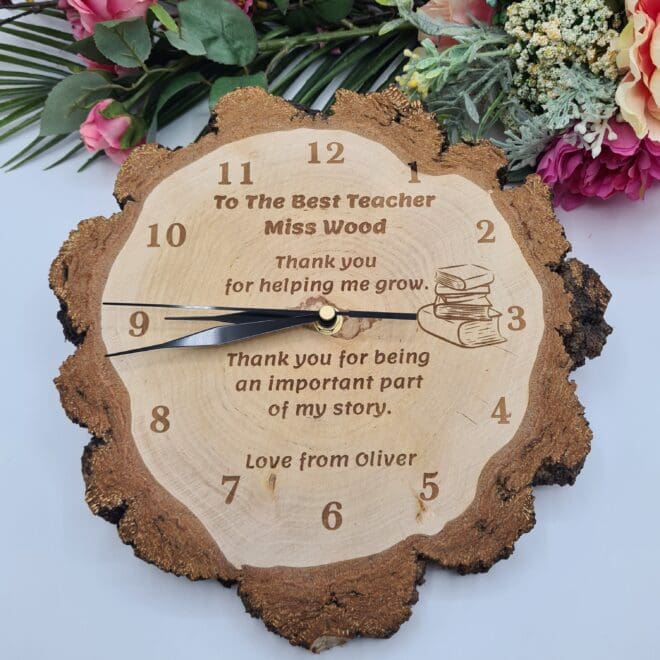 zegar w prezencie dla nauczyciela