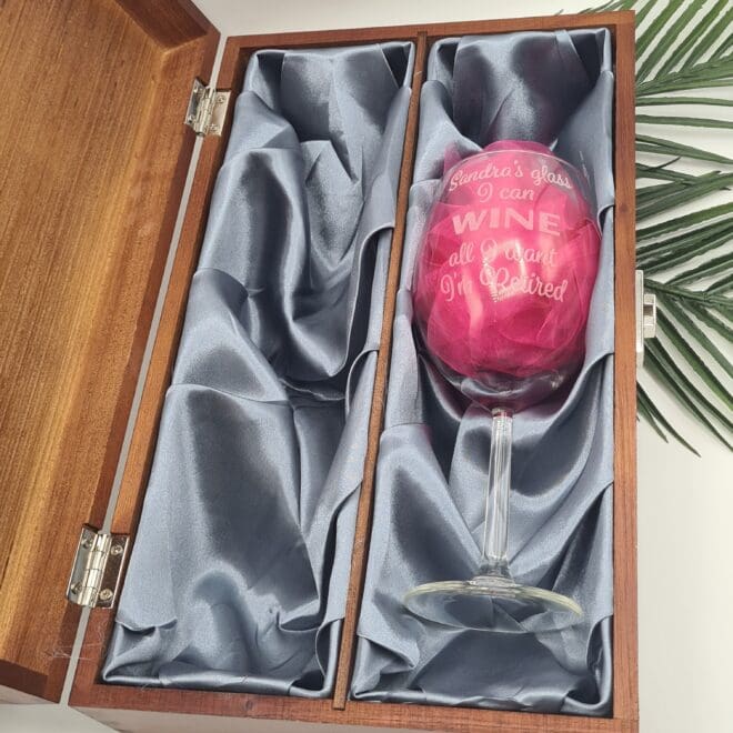 podwojna skrzynka w zestawie z kieliszkiem prezent z okazji przejscia na emeryture