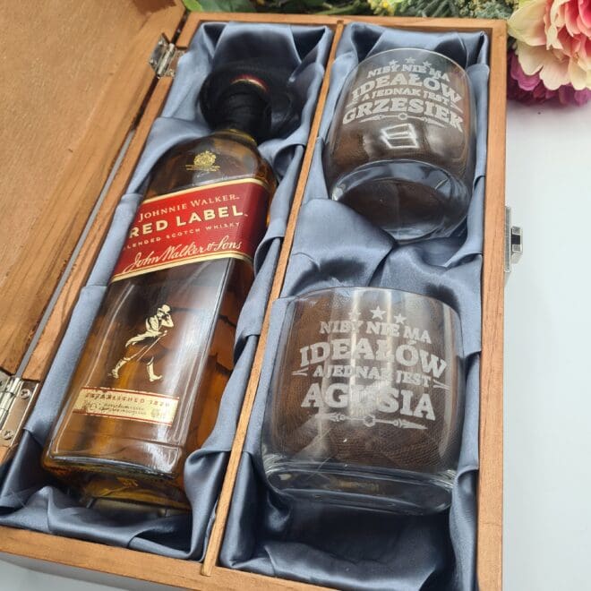 prezent dla pary podwojna skrzynka oraz dwie szklanki z grawerem