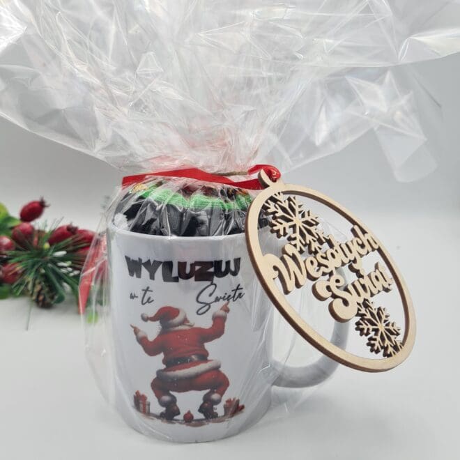 zestaw prezentowy na Święta kubek i skarpetki