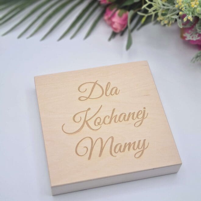Personalizowane pudełko – wyjątkowy prezent dla mamy