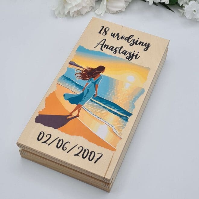 Drewniana koperta prezent na 18 urodziny dla dziewczyny
