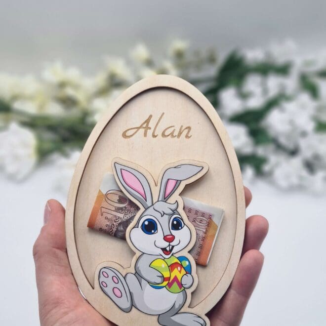 Drewniane jajko na pieniądze