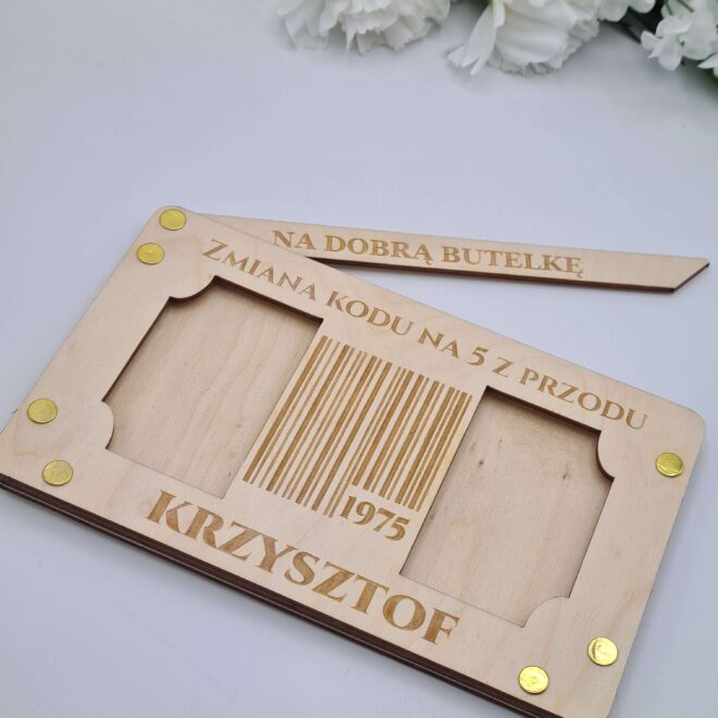 Prezent na 50 urodziny – Drewniana koperta na pieniądze