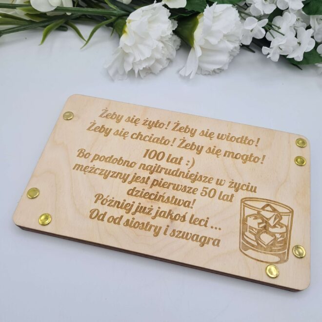Prezent na 50 urodziny – Drewniana koperta na pieniądze