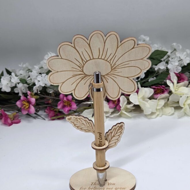 Drewniany stojak kwiatek z personalizacją + długopis dla nauczyciela