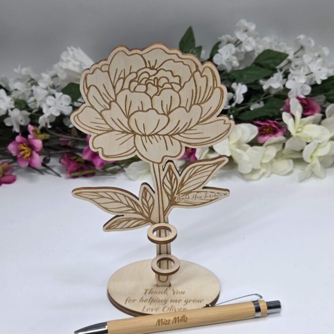 Drewniany stojak kwiatek z personalizacją + długopis dla nauczyciela