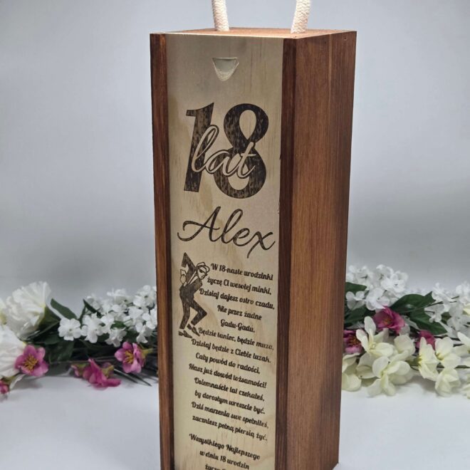 Personalizowana skrzynka na alkohol prezent na 18 urodziny "18 LAT"